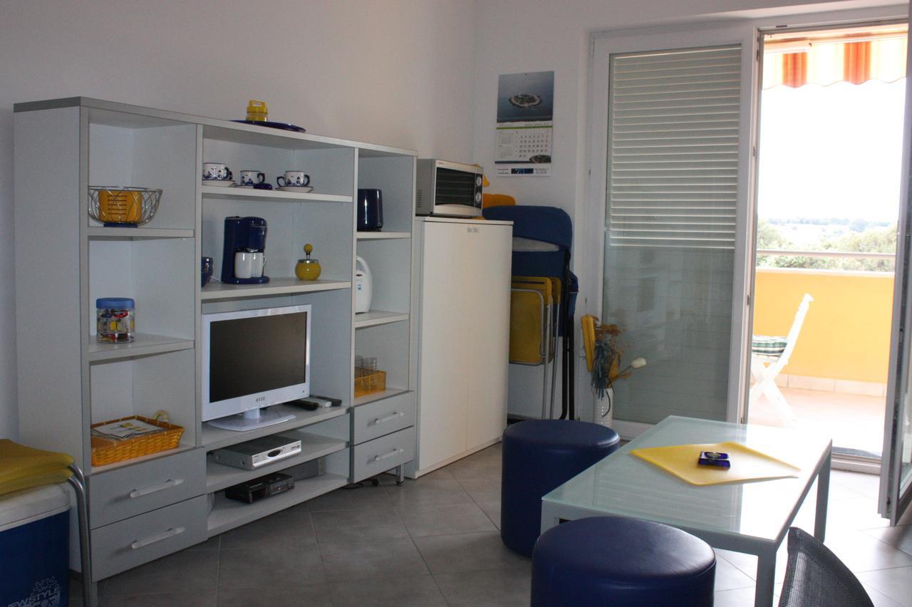 Apartments Jtv Simuni Kolan Luaran gambar