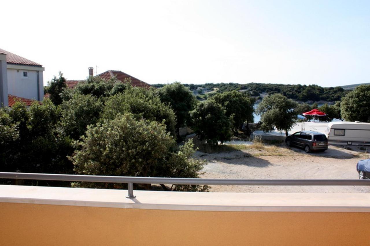 Apartments Jtv Simuni Kolan Luaran gambar