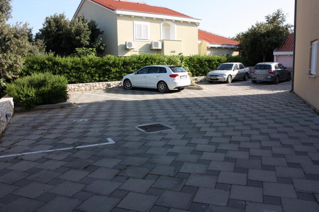 Apartments Jtv Simuni Kolan Luaran gambar